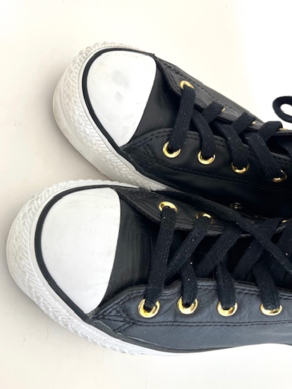 Converse Chuck Taylor High Tops Black Platform Zip Sneaker rare Find. W size 7 - Picture 2 of 7